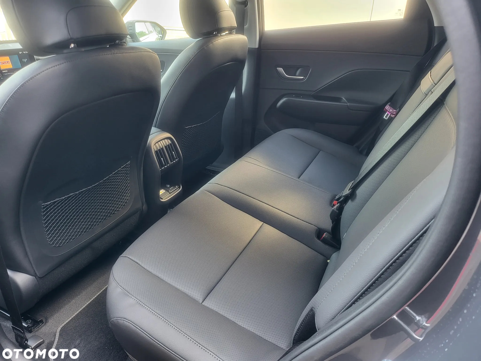 Hyundai Kona Electric 65kWh Platinum - 32