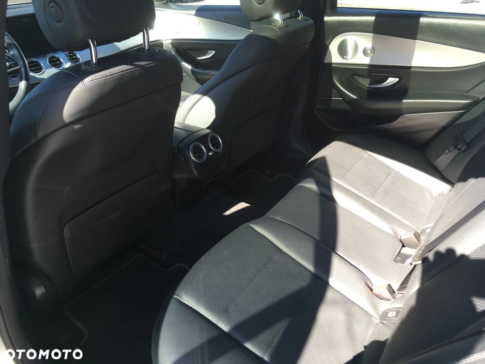 Mercedes-Benz Klasa E 220 d 9G-TRONIC Avantgarde - 20