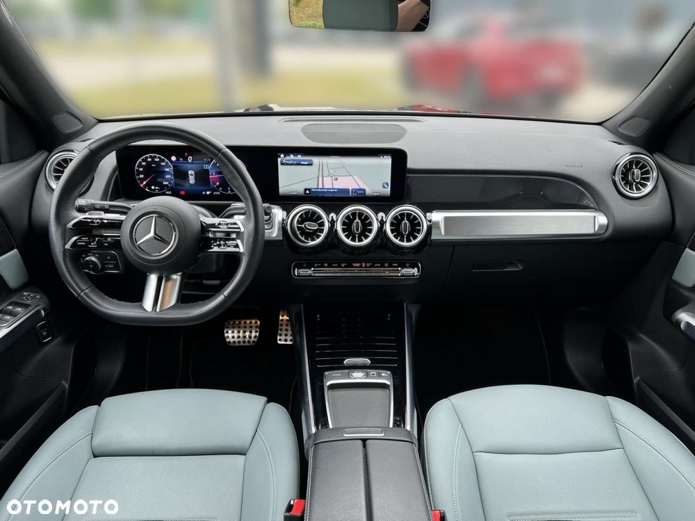 Mercedes-Benz GLB - 16