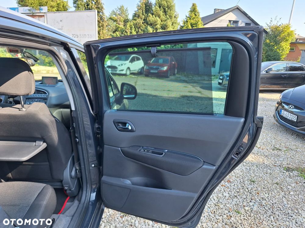 Peugeot 5008 HDI FAP 150 Platinum - 23