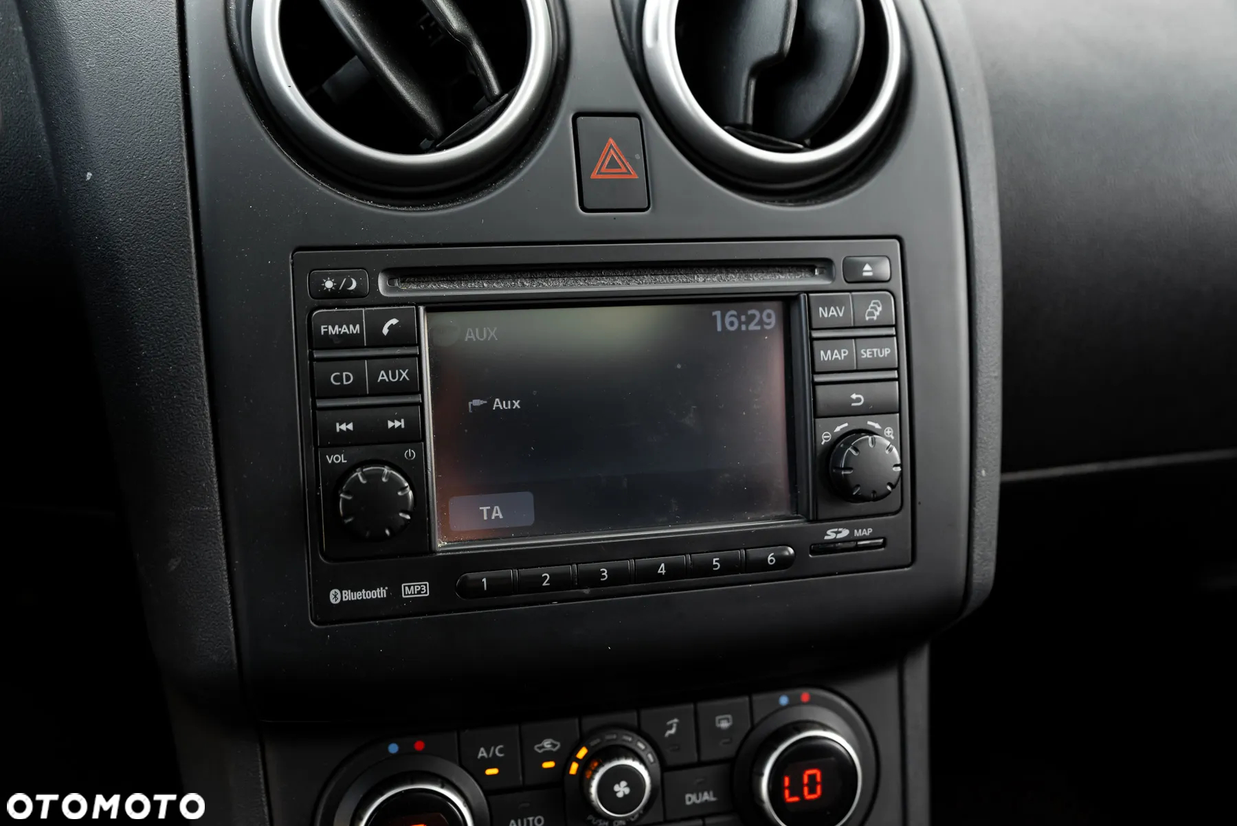 Nissan Qashqai 1.6 visia - 33