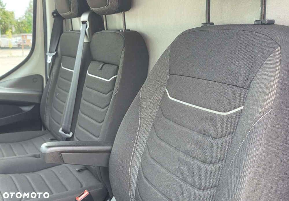 Iveco Daily 35S18 - 11