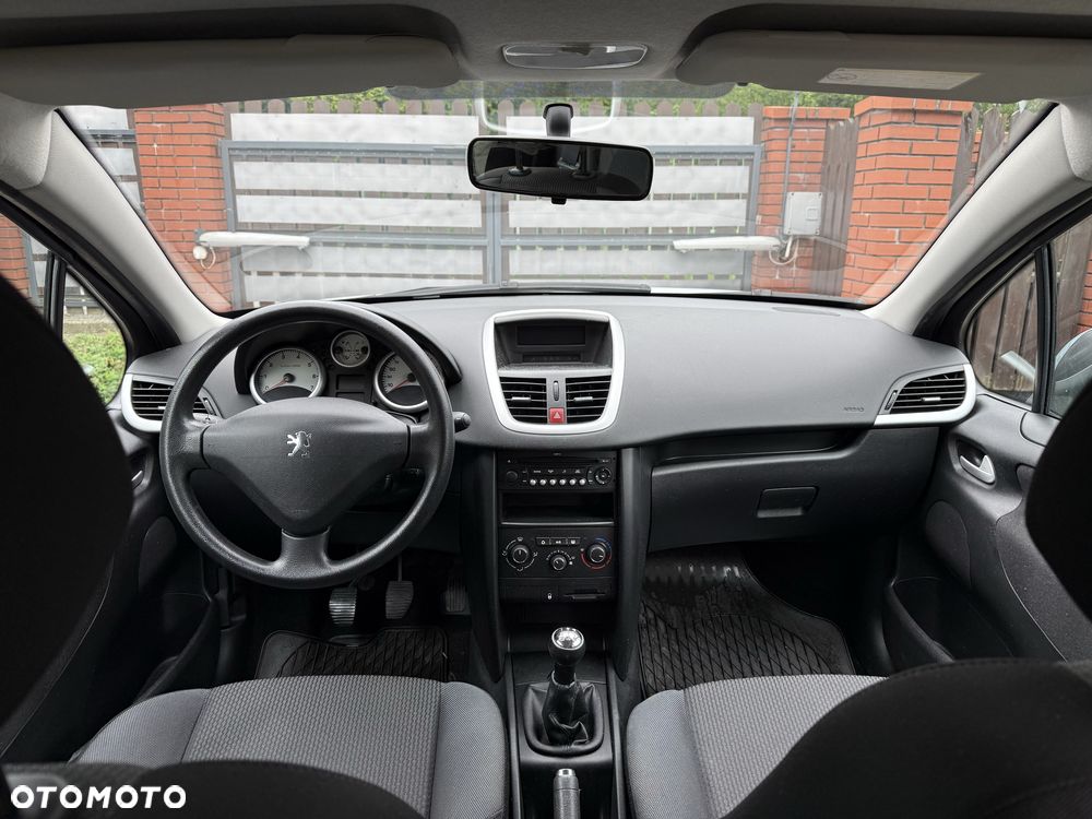 Peugeot 207 - 7