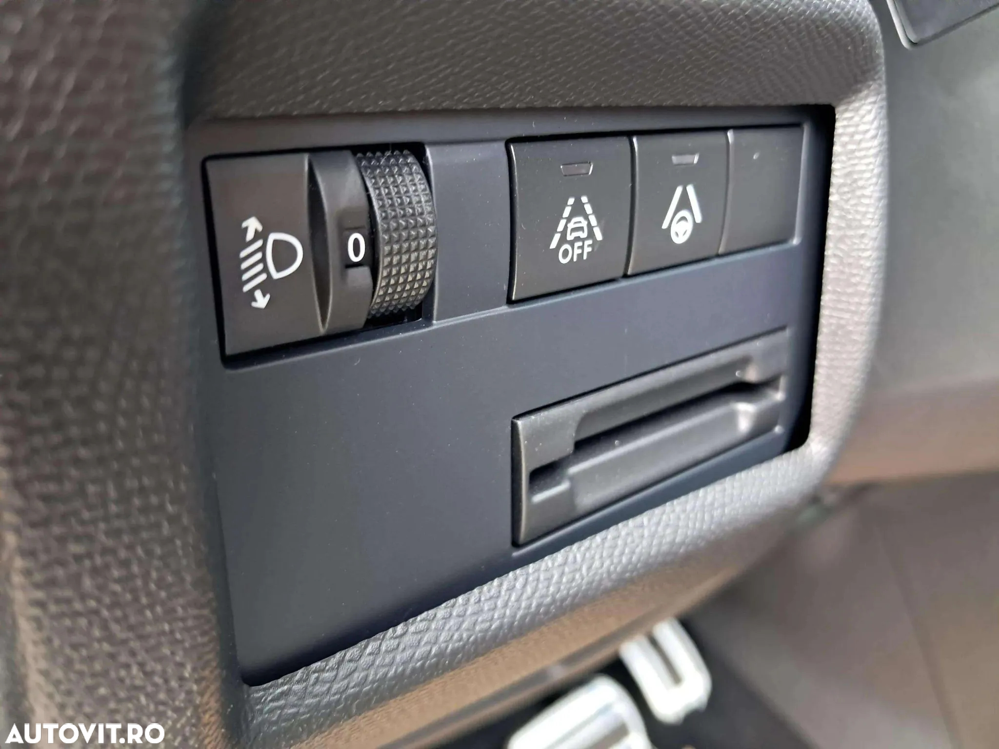 Citroën C5 Aircross 1.2 PureTech S&S EAT8 Shine - 17