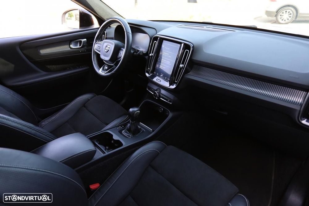 Volvo XC 40 2.0 D3 R-Design - 17