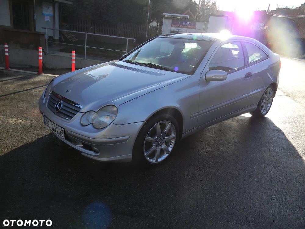 Mercedes-Benz Klasa C 220 CDI Automatik DPF Sport Edition - 3