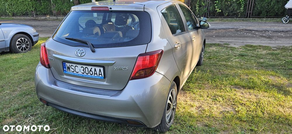 Toyota Yaris - 4