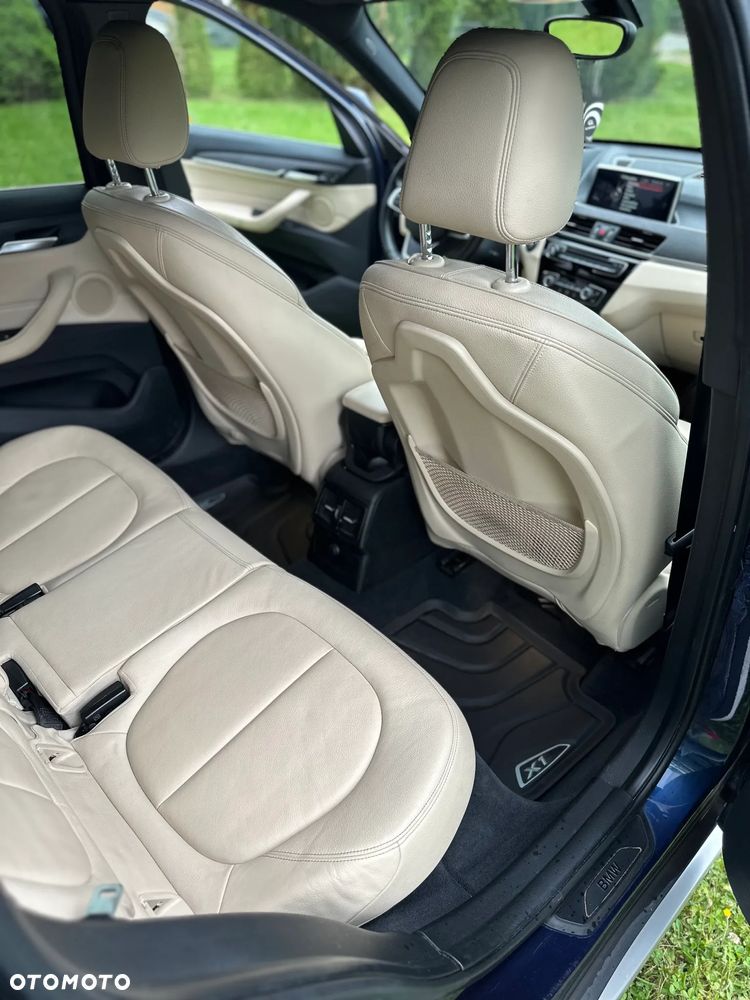 BMW X1 xDrive25i xLine - 15