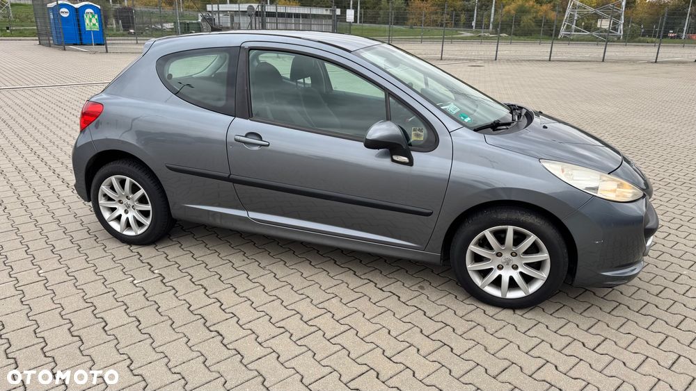 Peugeot 207 1.4 16V Trendy - 3