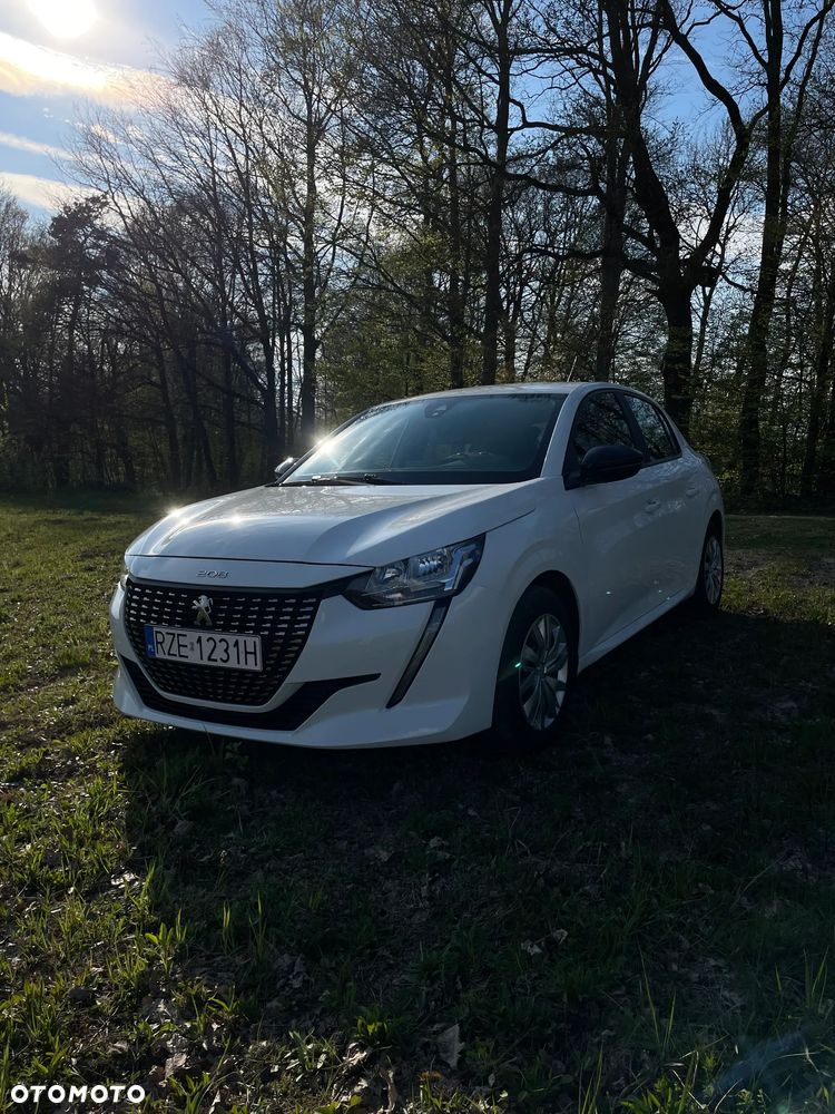 Peugeot 208 - 1
