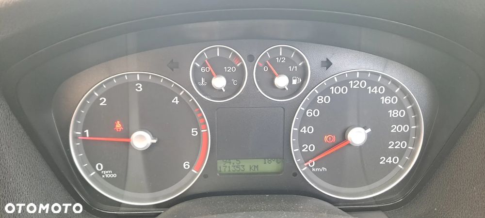 Ford Focus 2.0 TDCi DPF Titanium - 10