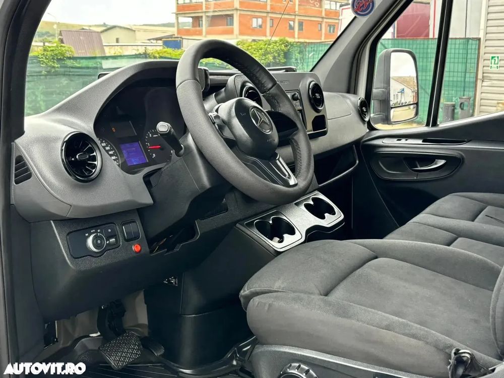 Mercedes-Benz Sprinter - 5