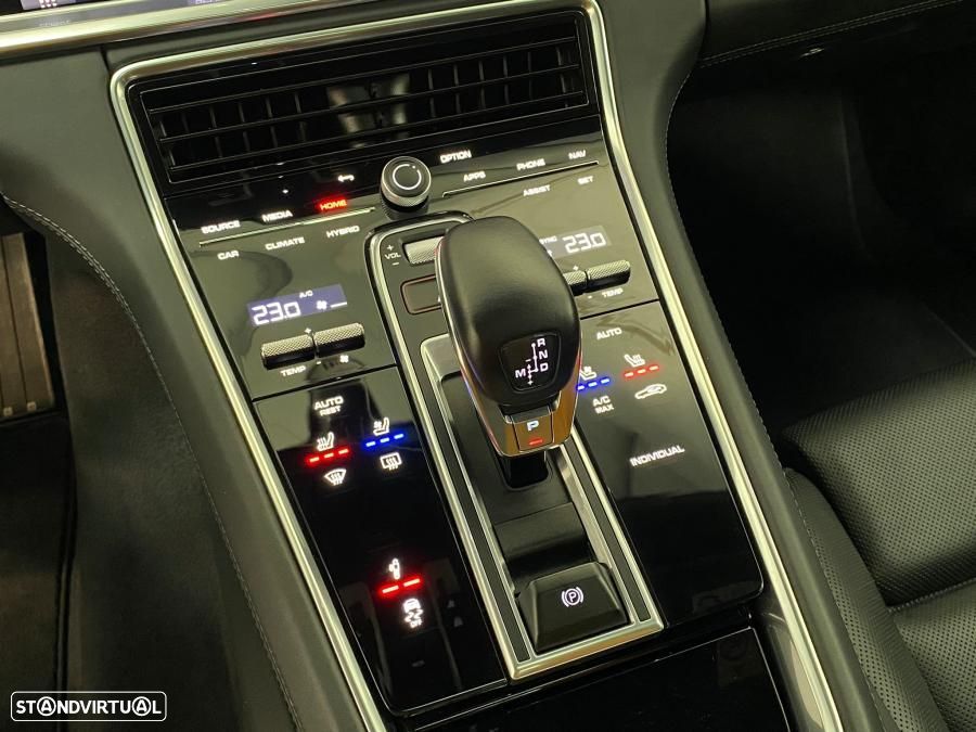 Porsche Panamera 4 E-Hybrid Platinum Edition - 31
