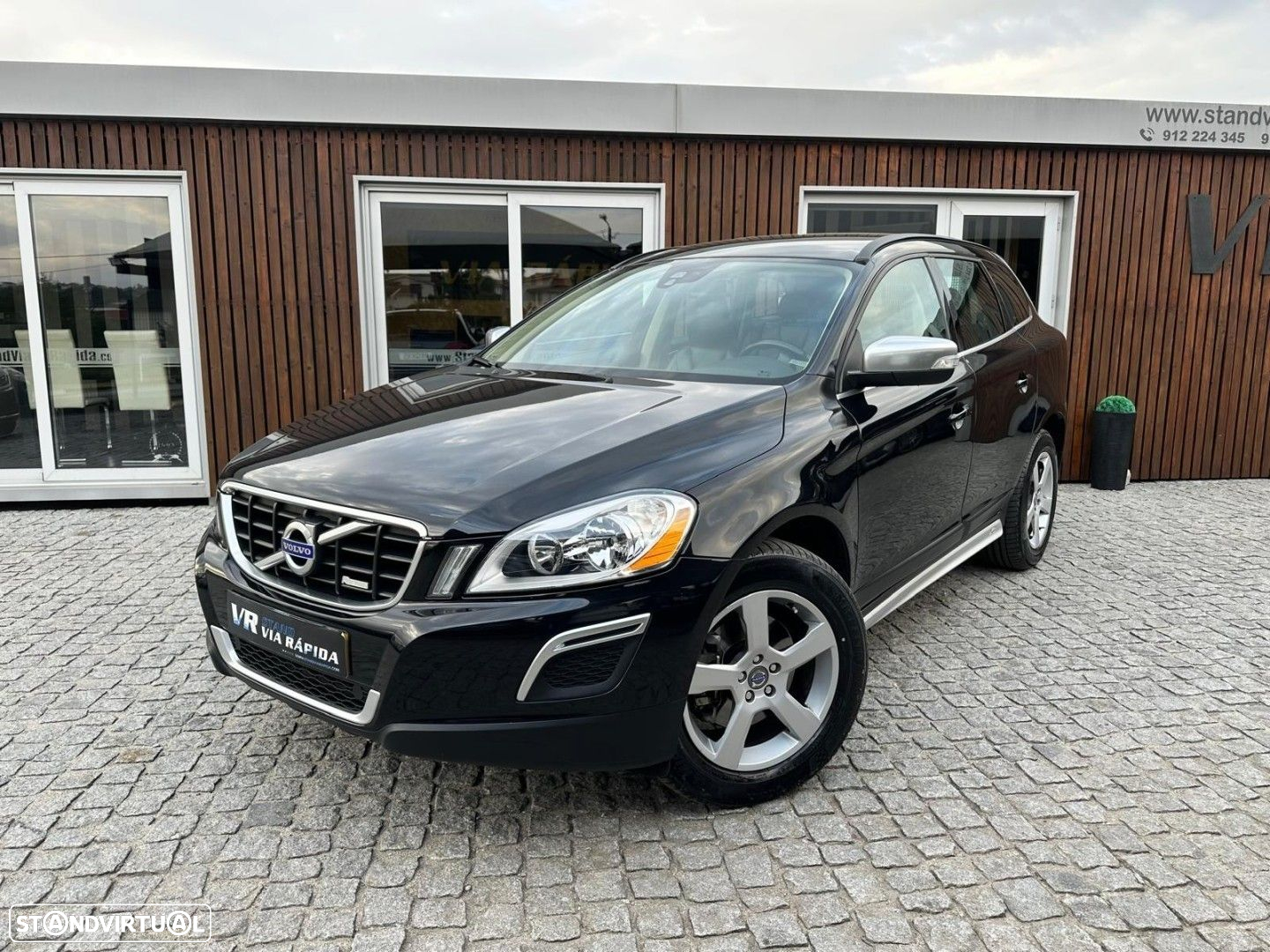 Volvo XC 60 2.0 D3 Drive R-Design - 2