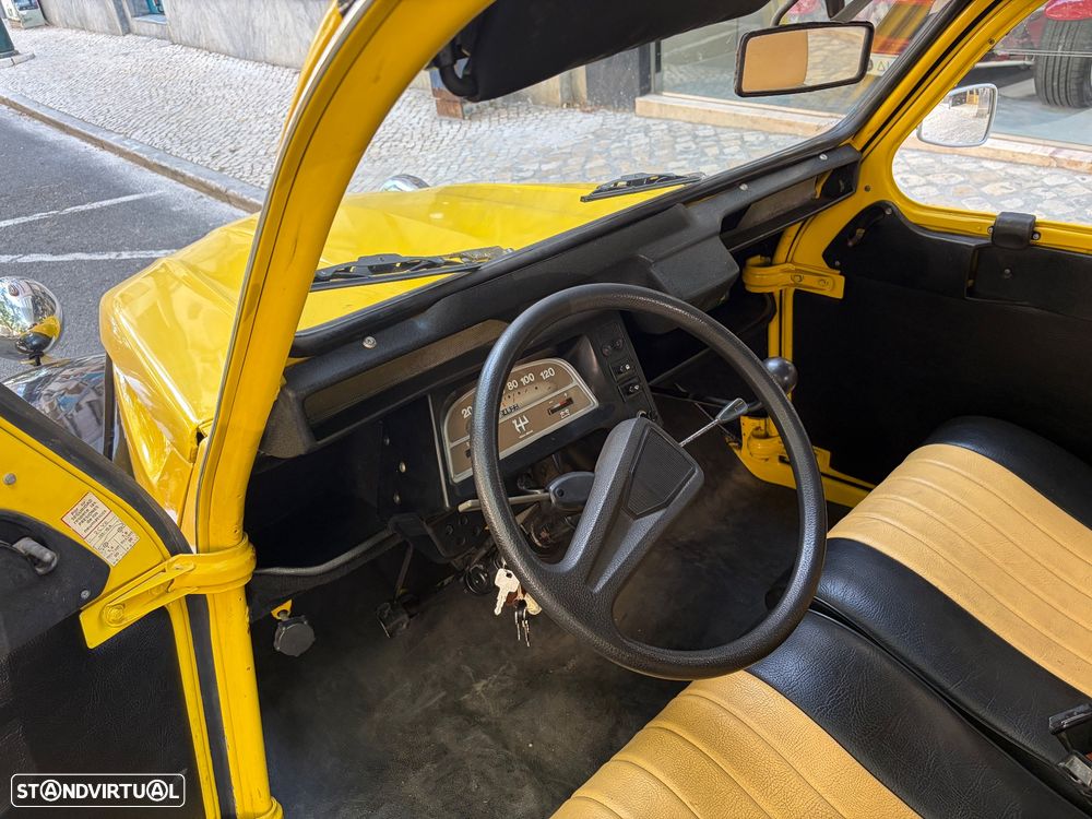 Citroën 2CV - 12