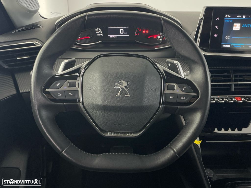Peugeot 208 - 14