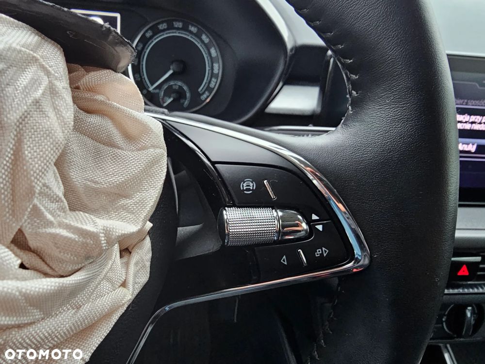 Skoda Fabia 1.0 TSI Ambition DSG - 18