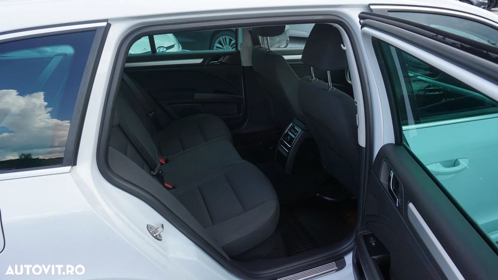 Skoda Superb 2.0 TDI Green tec DSG Elegance - 13