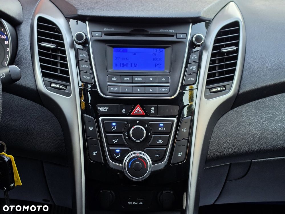 Hyundai i30 1.6 Fifa World Cup Edition - 37