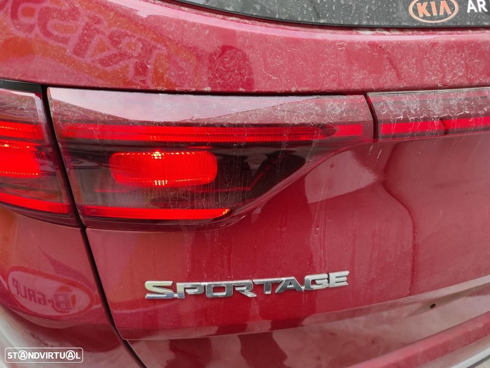 FAROLIM TRASEIRO ESQUERDO INTERIOR KIA SPORTAGE QL - 1