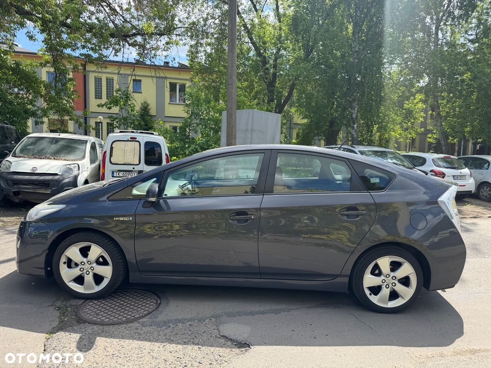 Toyota Prius - 5
