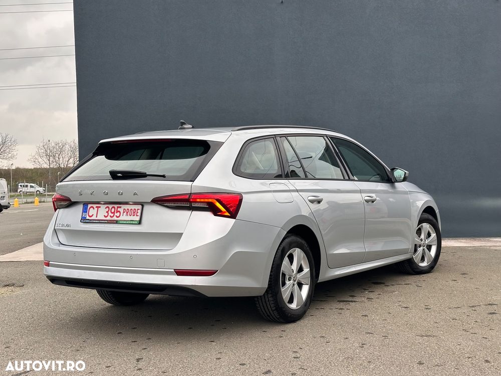 Skoda Octavia Combi Diesel 2.0 TDI Style - 3