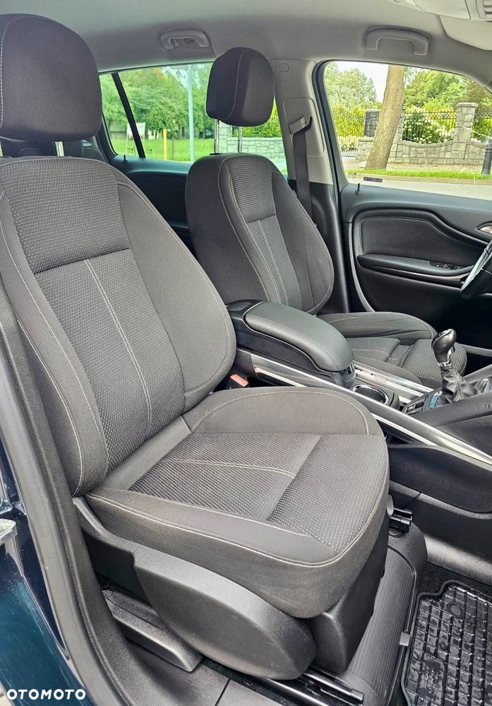 Opel Zafira Tourer 1.4 Turbo Innovation - 21