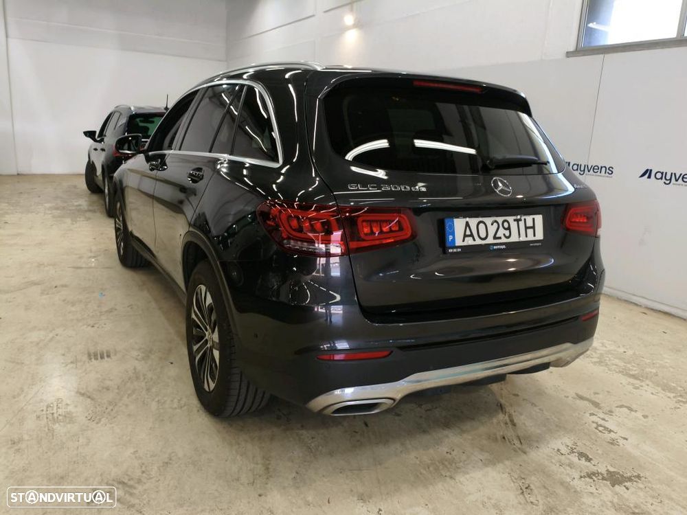 Mercedes-Benz GLC 300 e 4Matic - 2