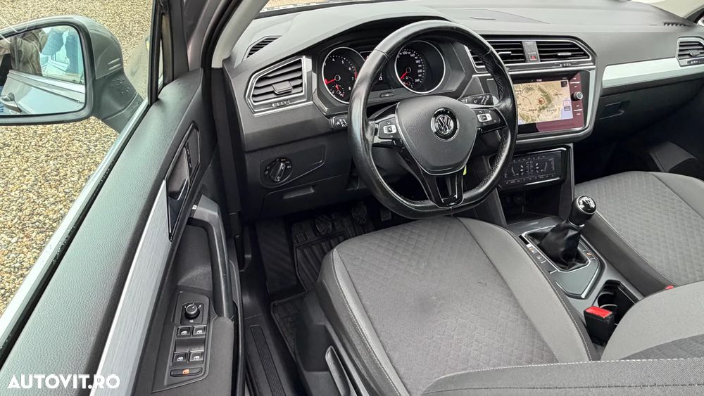 Volkswagen Tiguan - 19