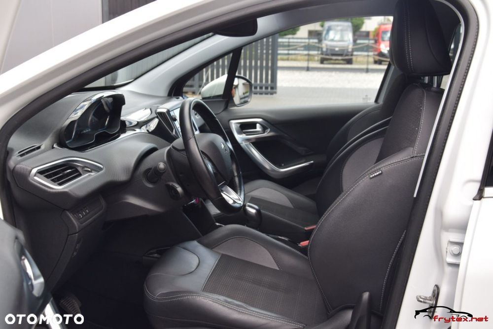 Peugeot 2008 - 17