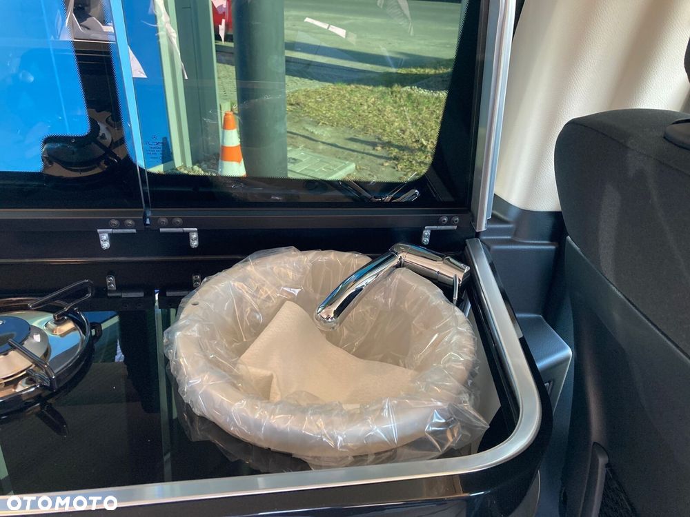 Mercedes-Benz Klasa V - 24