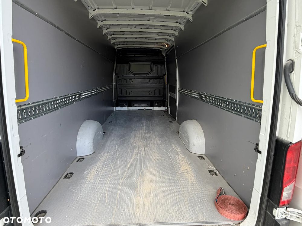 Volkswagen CRAFTER - 17