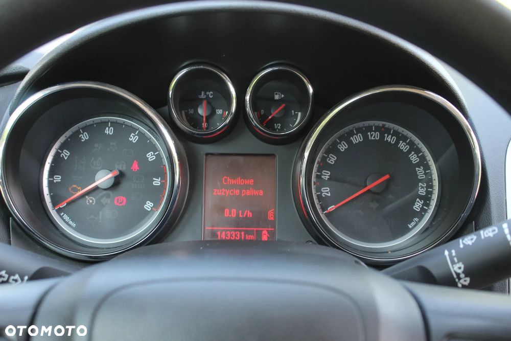 Opel Astra - 16