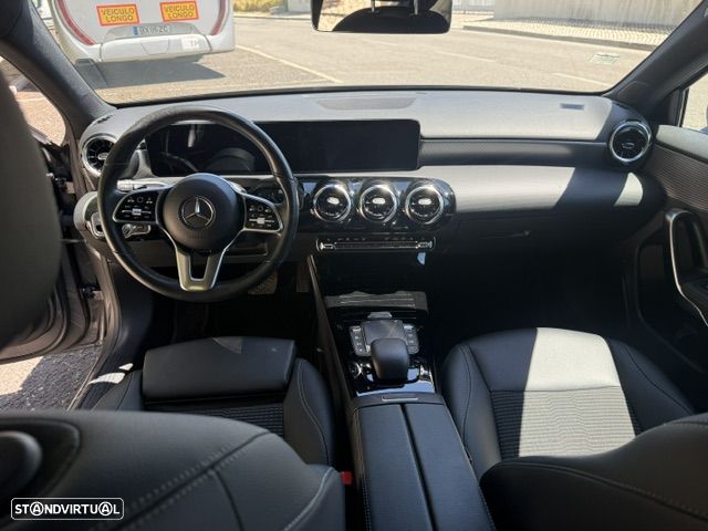 Mercedes-Benz A 250 e Style Plus - 11