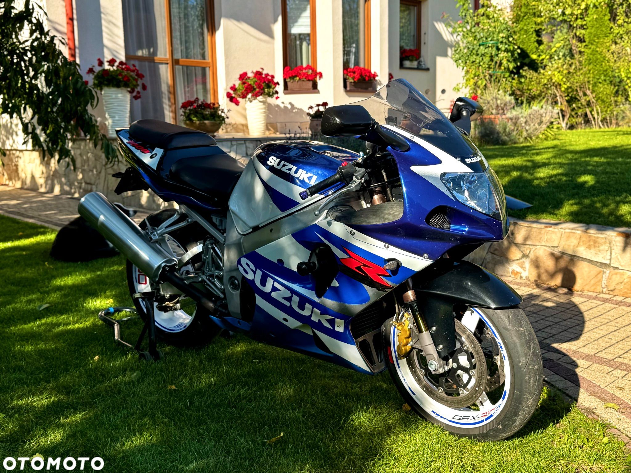 Suzuki GSX-R - 1