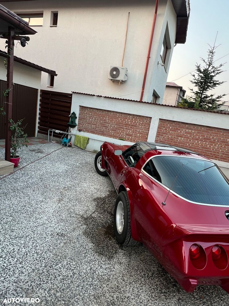 Chevrolet Corvette - 4