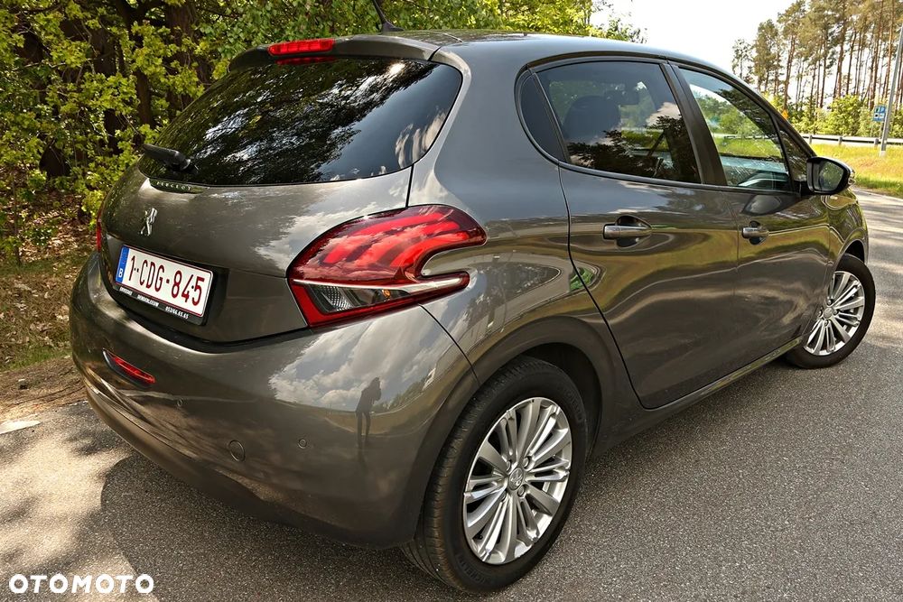 Peugeot 208 1.2 PureTech Style - 20