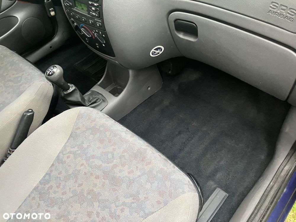 Ford Fiesta - 11