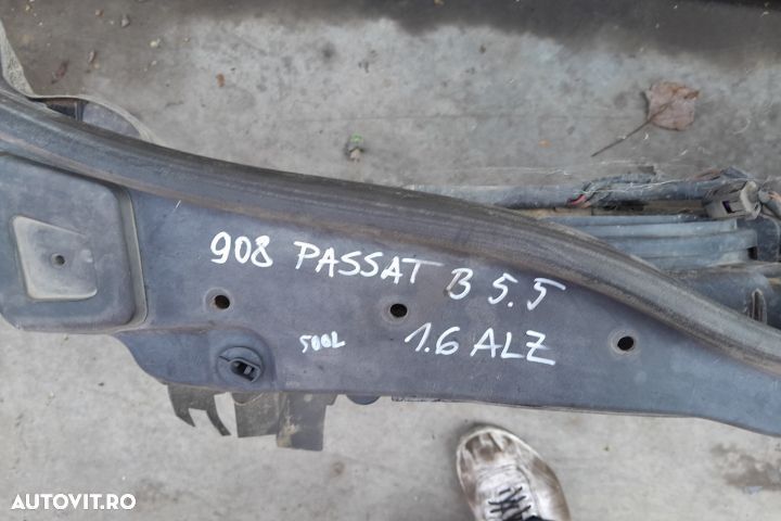 Trager / Calandru Volkswagen VW Passat B5.5 (facelift)  [din 2000 pan - 1