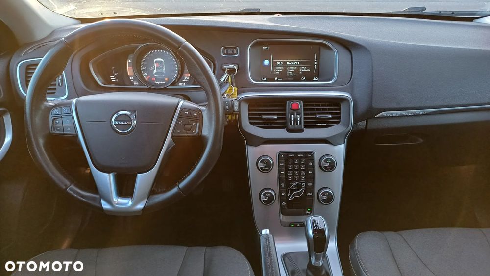 Volvo V40 Cross Country D2 Momentum - 11