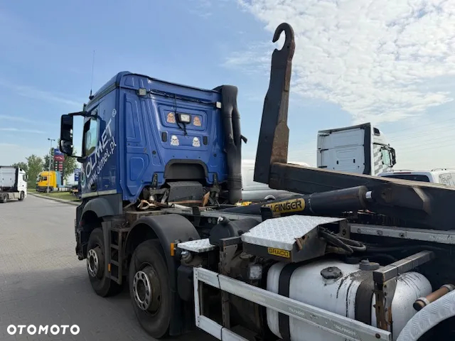 Mercedes-Benz Arocs - 15