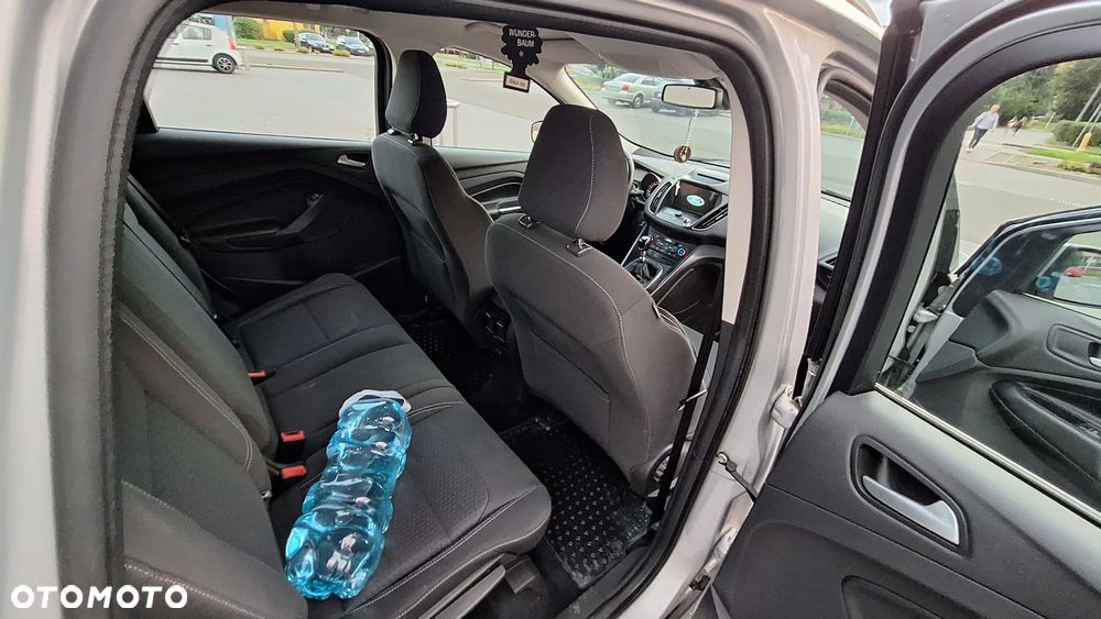 Ford Kuga 2.0 TDCi FWD Titanium - 13