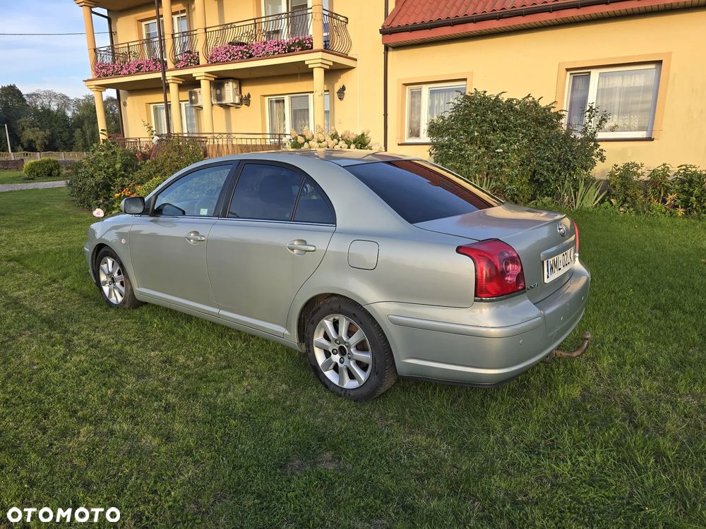 Toyota Avensis 2.2 D-4D Sol - 6