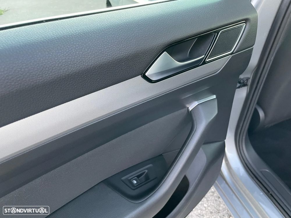 VW Passat Variant 2.0 TDi Business Package DSG - 16