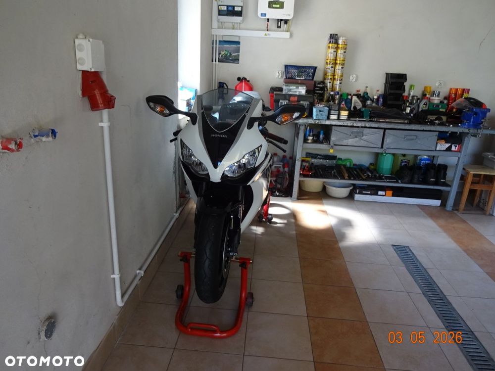 Honda CBR - 2