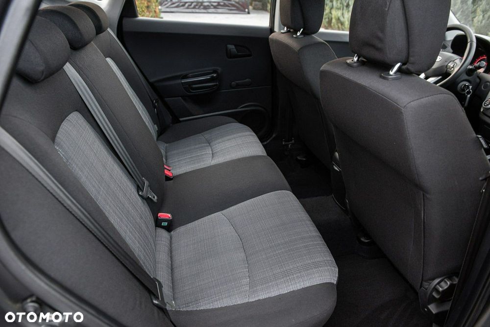 Kia Ceed - 25
