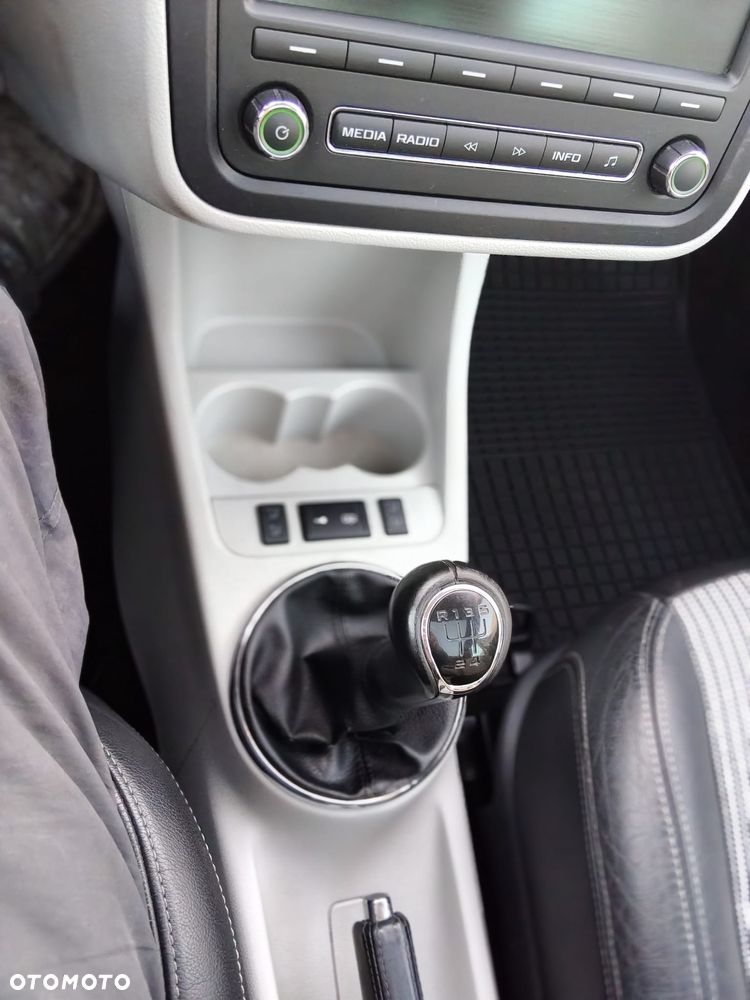 Skoda Roomster 1.2 TSI Scout PLUS EDITION - 7