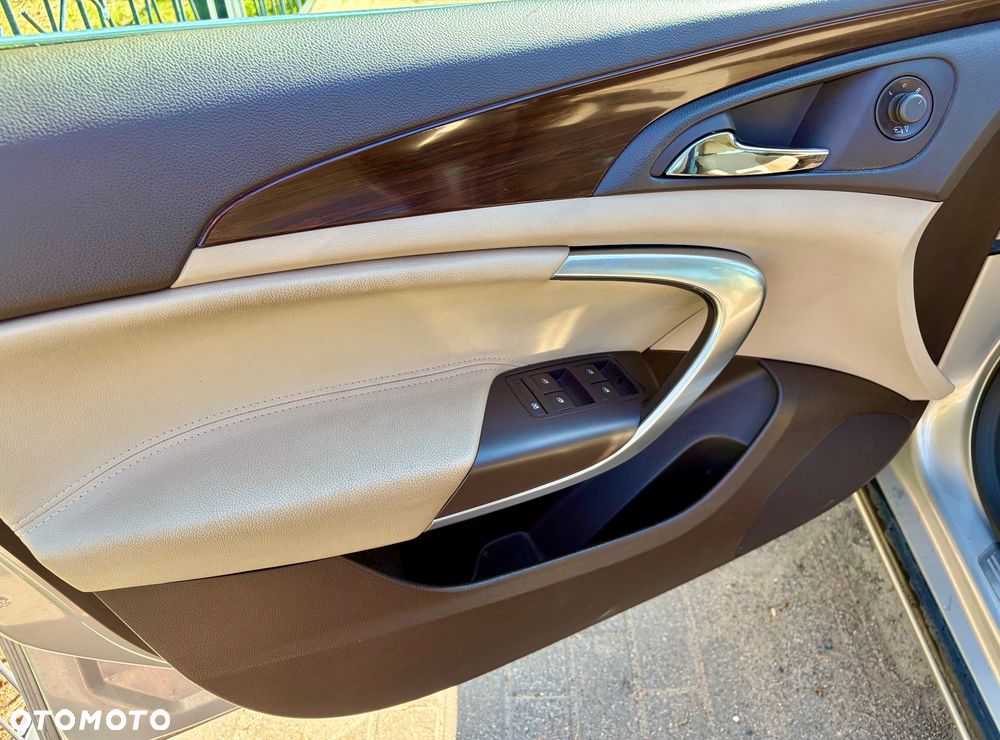 Opel Insignia 2.0 T Cosmo - 24
