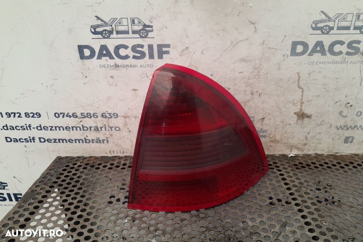 Lampa / Tripla stop dreapta pe aripa Ford Mondeo MK3 [2000 - 2003] Se - 2