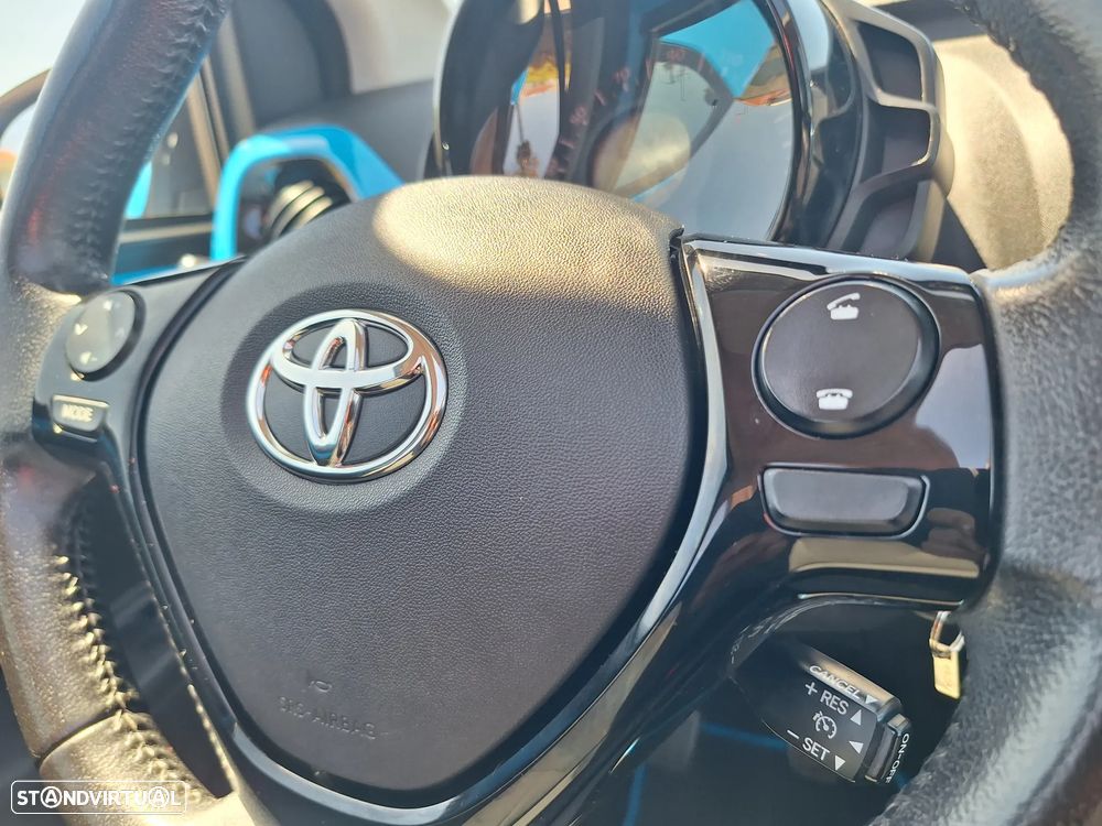 Toyota Aygo 1.0 X-Wave - 25